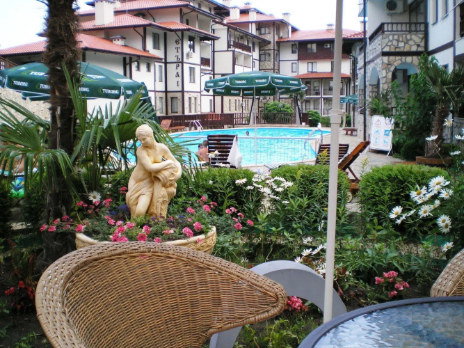 Etara Apartments