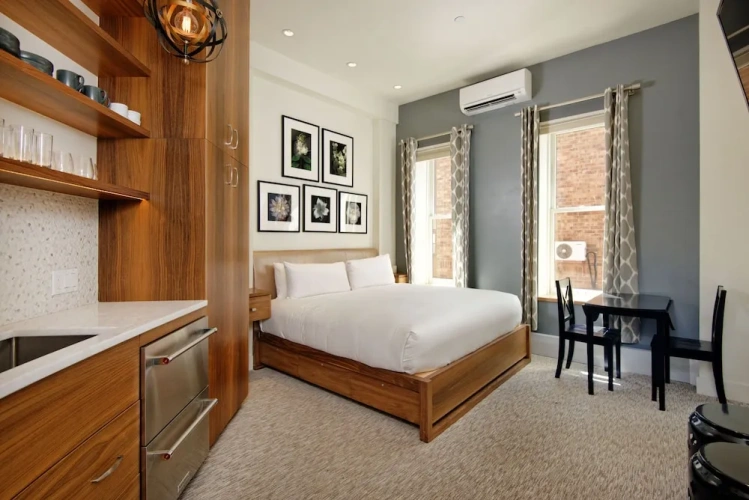 Independence Square Unit 212 Double room