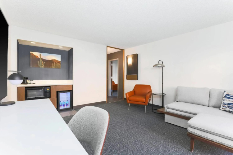 Courtyard by Marriott Tucson Airport