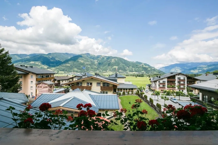 Comfort Double room with balcony and with mountain view