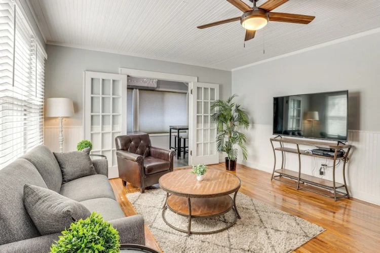 2 Bedrooms Cottage