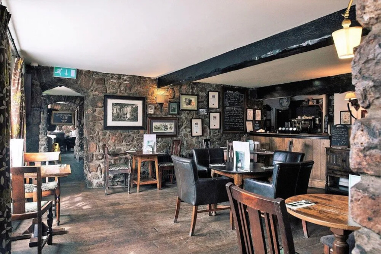 Rose And Crown