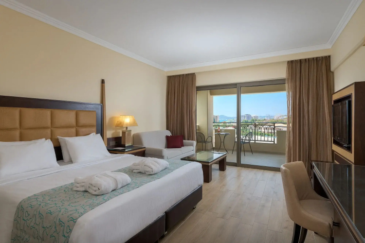 La Marquise Luxury Resort Complex