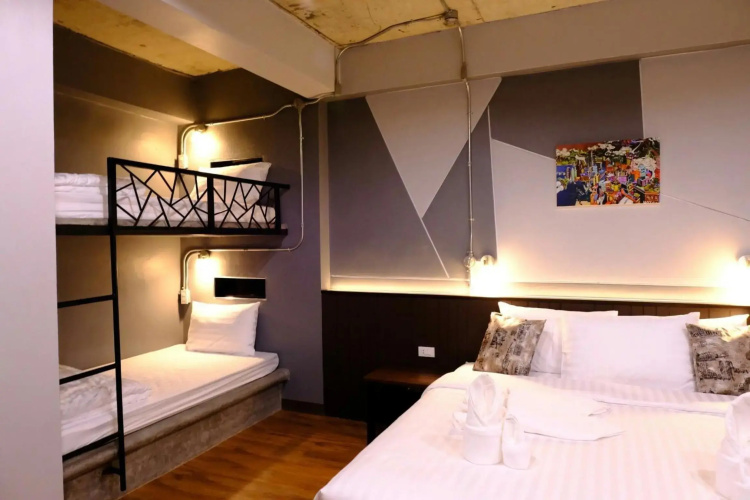 Room 2 U Hostel & Guesthouse