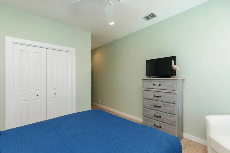 Pet Friendly Shared Pool Sleeps 14