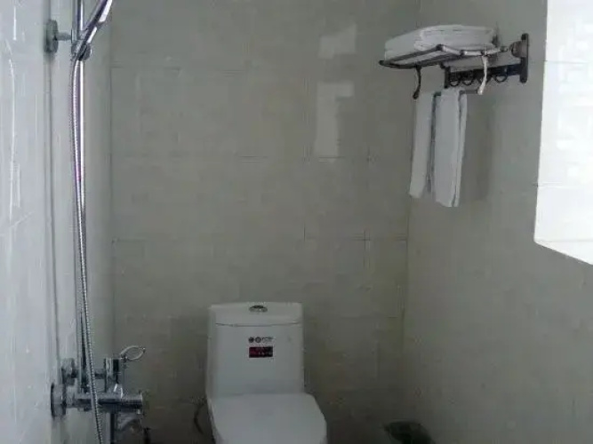 Shaxi Guzongma Hostel