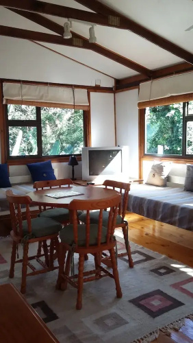 Treehouse Cottage