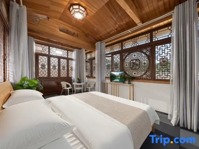 Standard Double room with mountain view