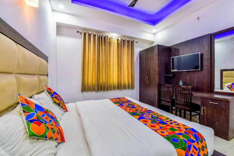 Fabhotel Mayank Residency
