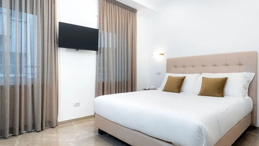 Aura Vatican Suite
