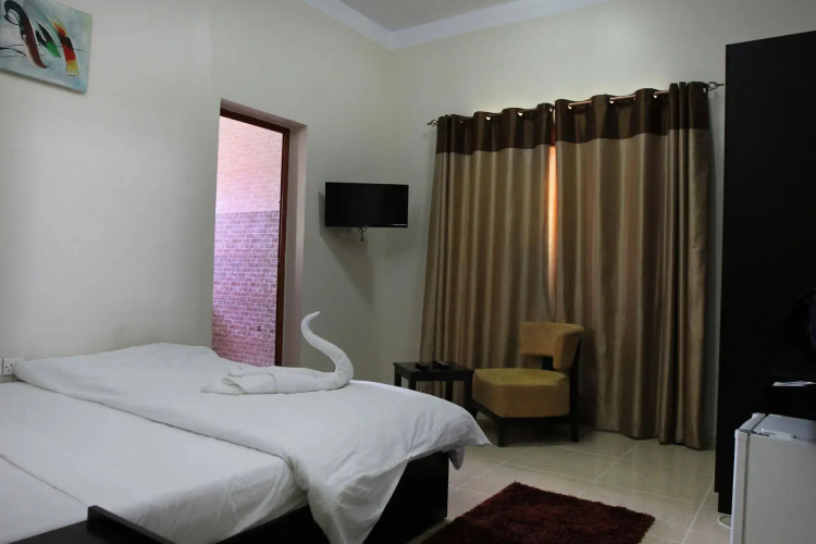 Al Multaqa Hotel