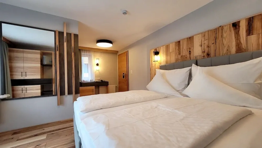 Economy room