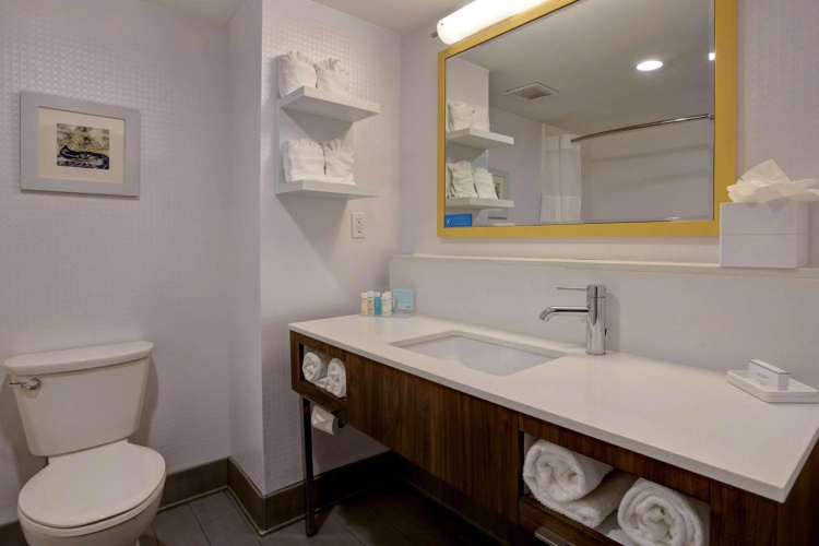 Raleigh Marriott Crabtree Valley photo 9