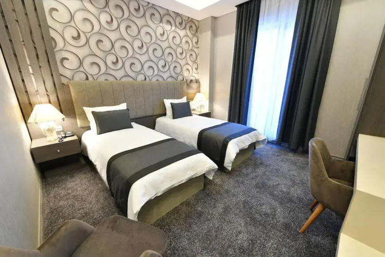 D'Lux Boutique Hotel