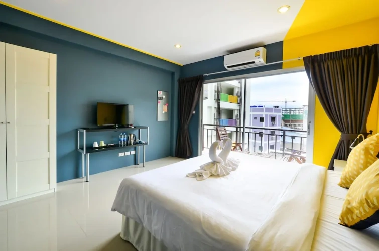 Deluxe Double room with balcony and with city view