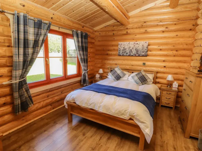 Pine Lodge