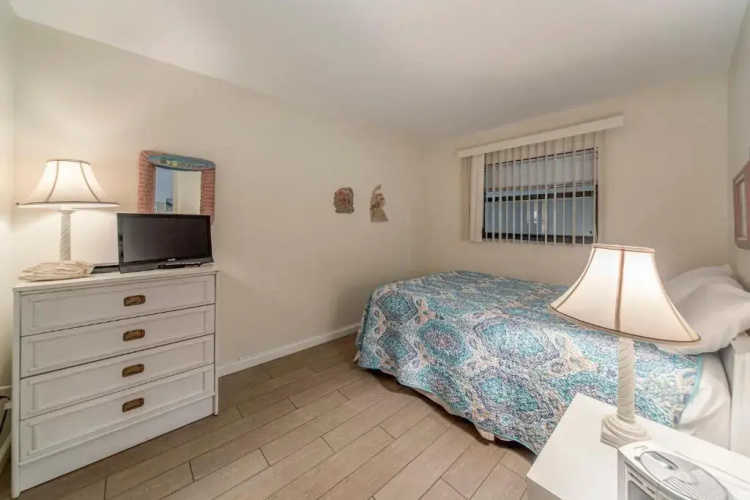 207 Beach Place Condos