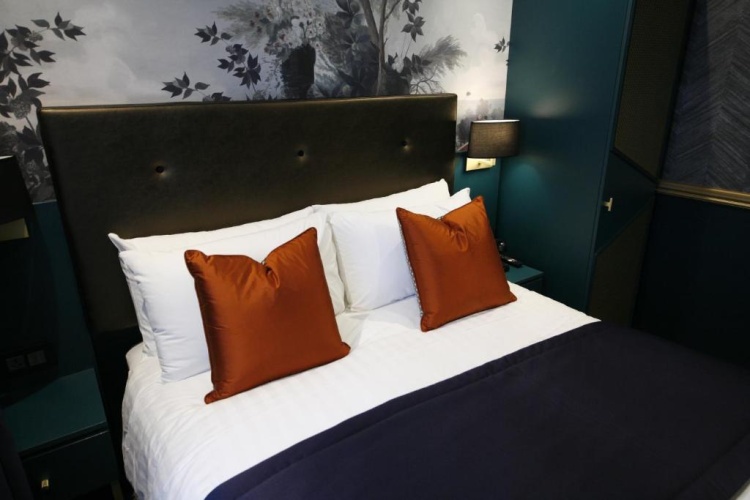 Deluxe Quadruple room