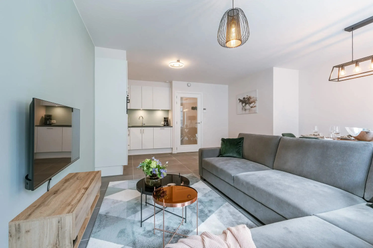 Modern Apartment for up to Five People
