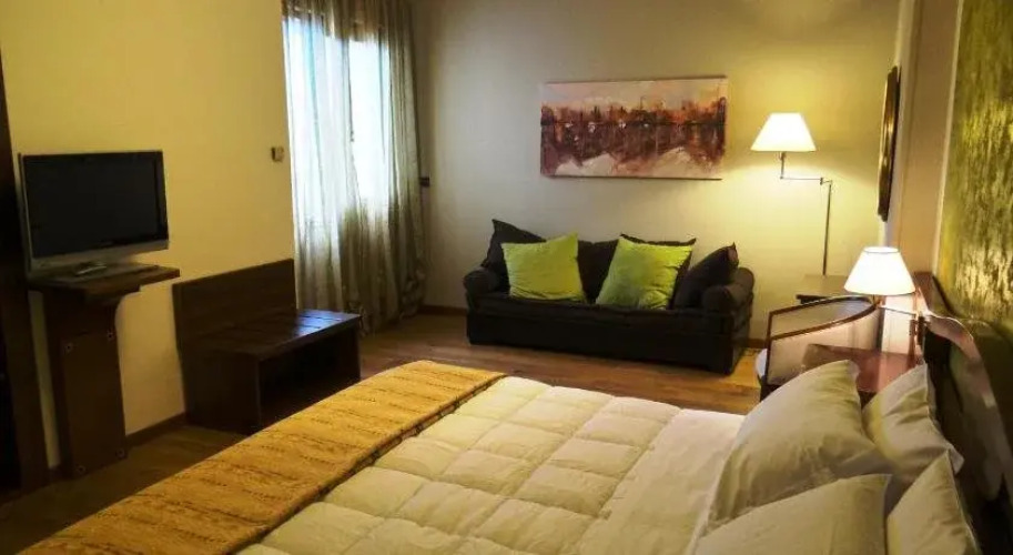 Hotel La BulescaOver view