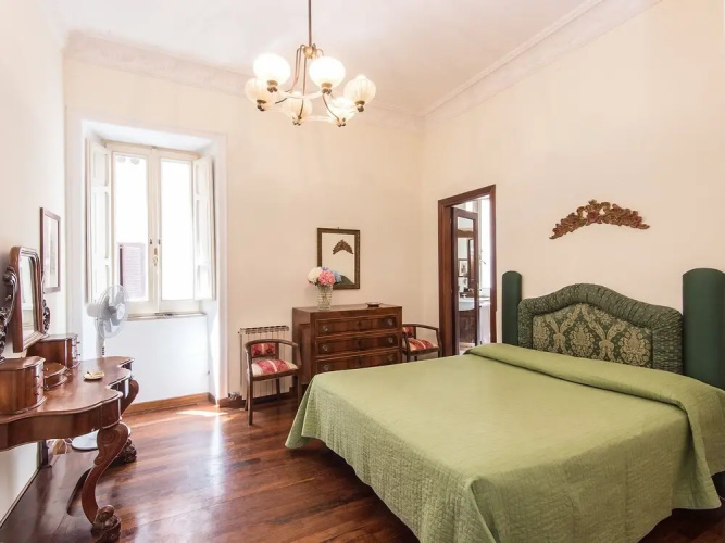 Spanish Steps Top Location Roma