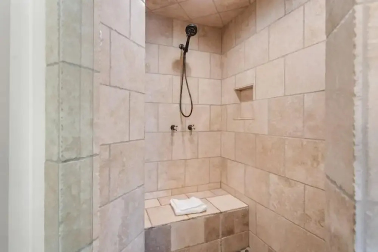 28 - Two Bedroom with Spa Enclave 2 Condo