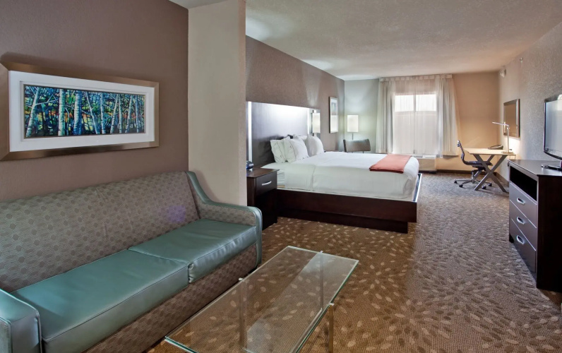 Holiday Inn Express Hotel & Suites St. Robert by IHG