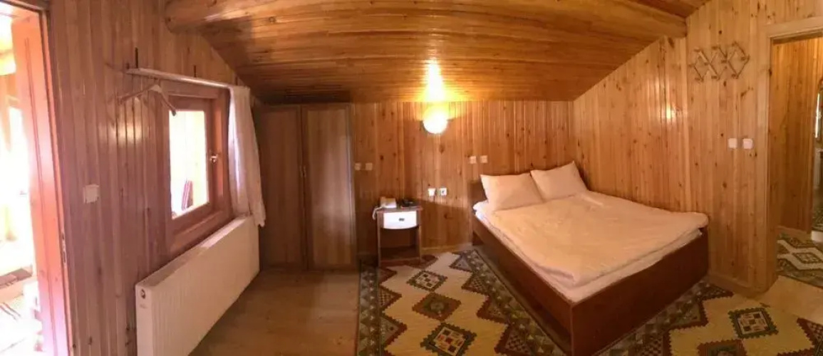Minaz Hotel