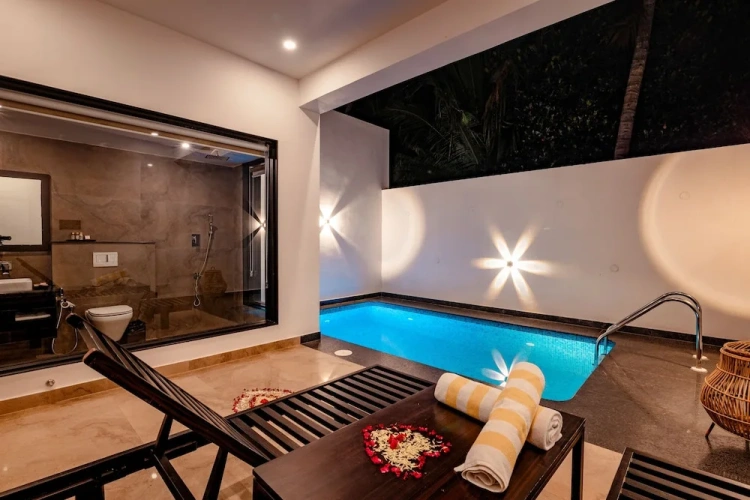Double Villa with balcony and with pool view