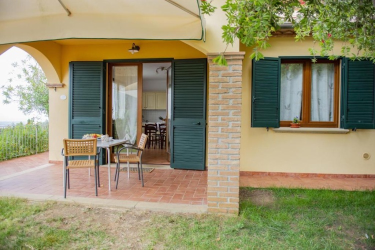 1 Bedroom Apartment with sea view
