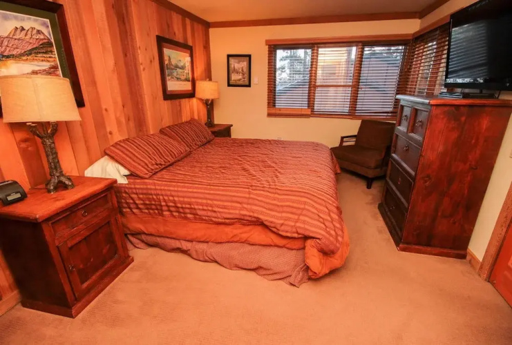 Mountainback #52, Loft, Corner 3 Bedroom Condo