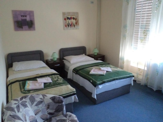 Standard Twin room with balcony
