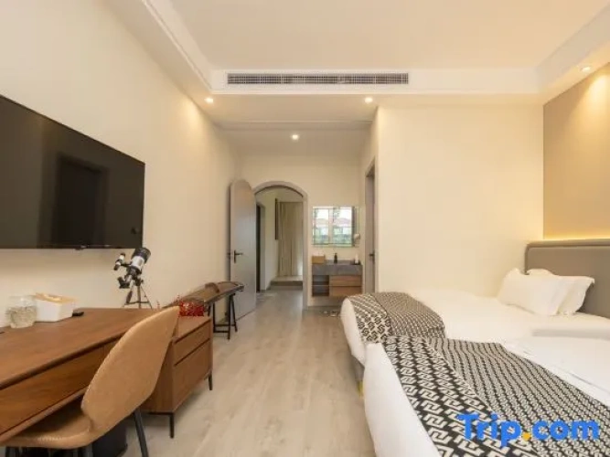 Family Suite with courtyard view