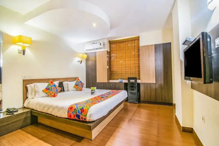 Empire Grand Suites by FabHotels