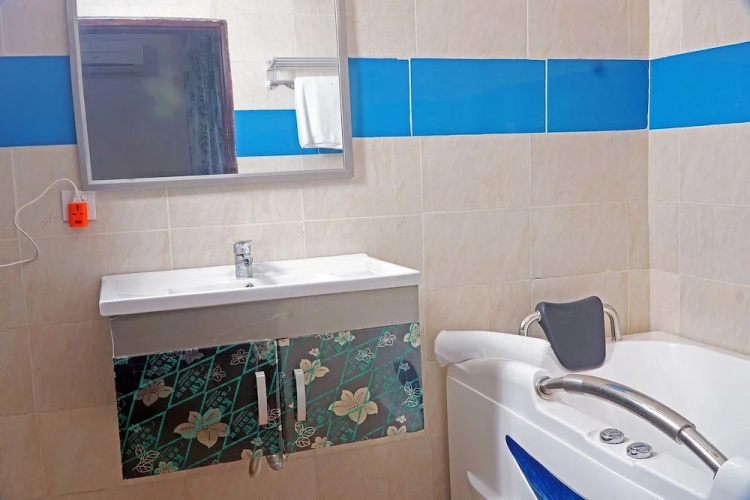 Gold Rush Suites