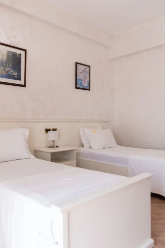 Standard Twin room with sea view