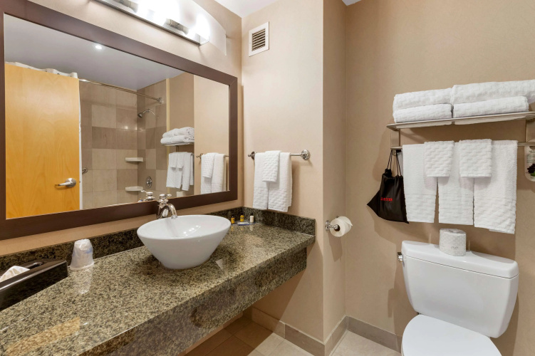 Best Western Plus Perth Parkside Inn & Spa photo 11