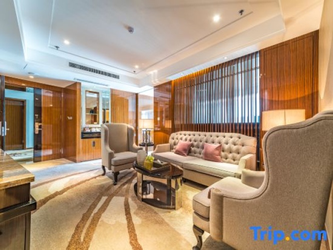 Deluxe Double Suite