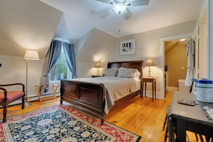 The James Place Inn B&B