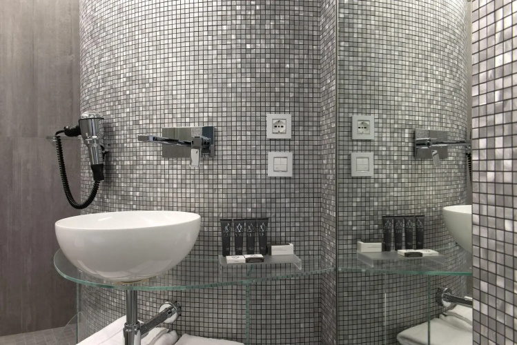 AHD Rooms