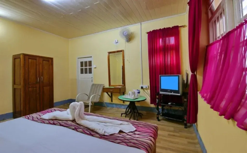 Hotel Tres