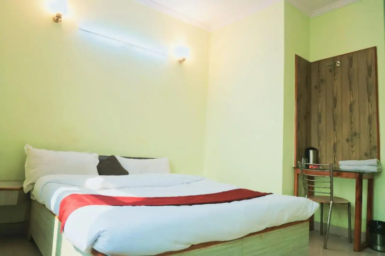 Hotel Shaurya