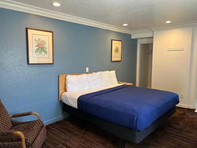 Welcome Inn on Colorado Blvd