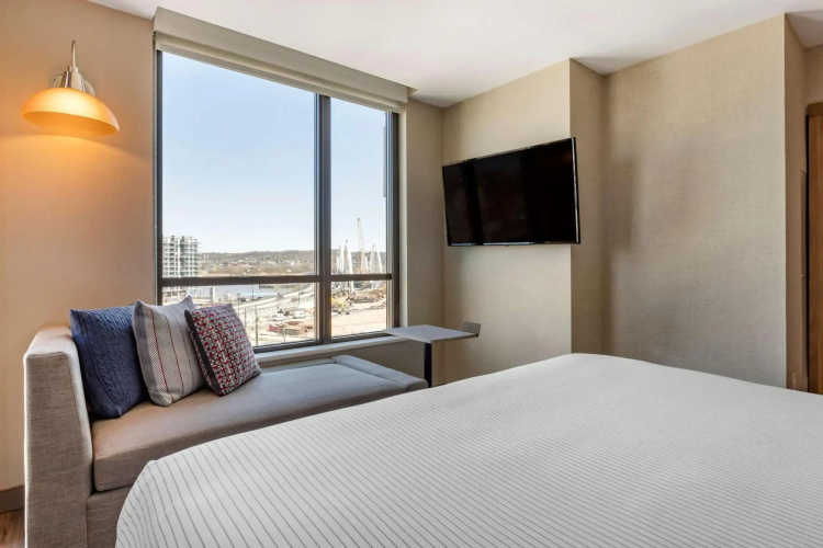 Cambria Hotel Washington D.C. Navy Yard Riverfront