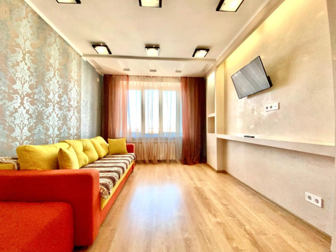 ApartPoltava Светлые и просторные 2-комнатные апартаменты в самом центре Полтавы