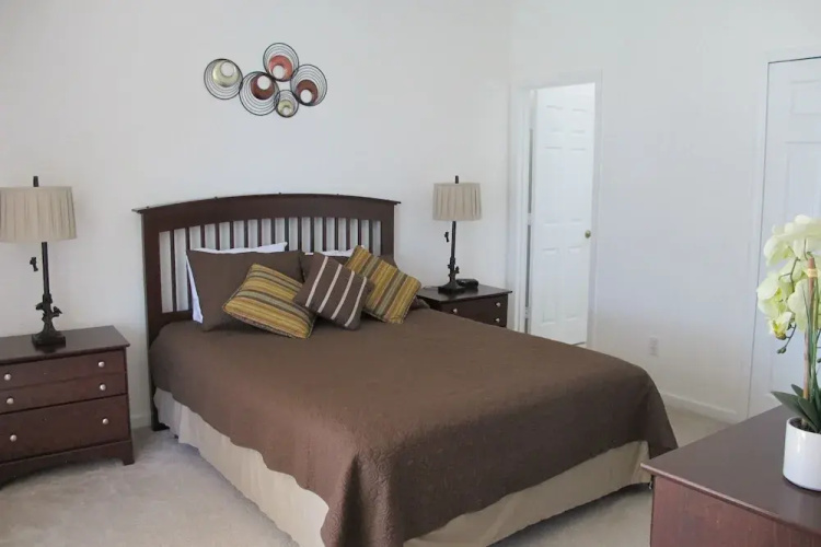 Windsor Hills 7735