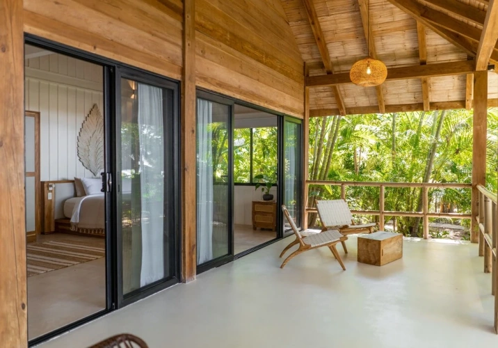 Bungalow beachfront