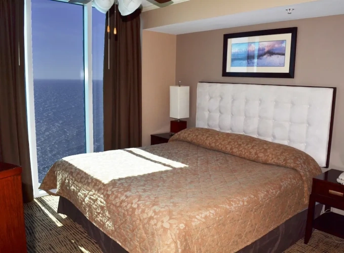 3 Bedrooms Deluxe room with balcony and with ocean view