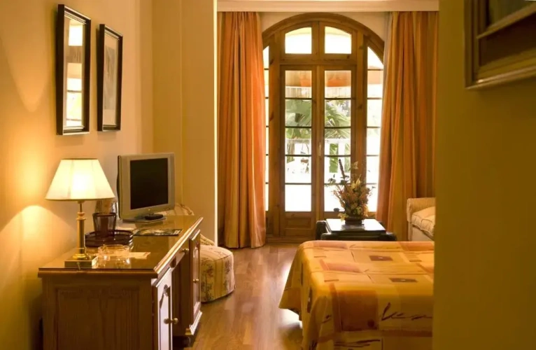 Junior Suite with balcony and with view