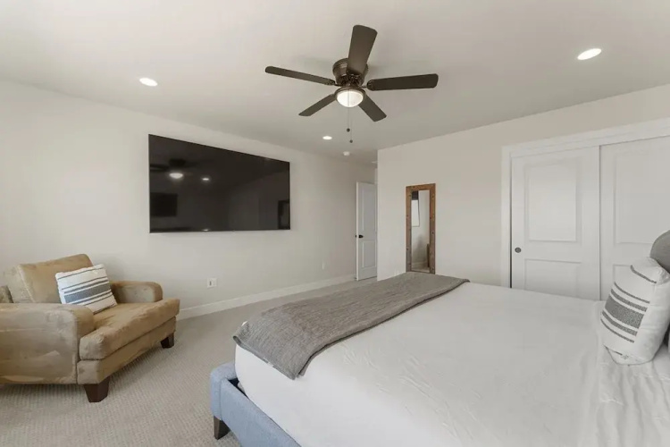 The Splash Yard 5 Bedroom Home